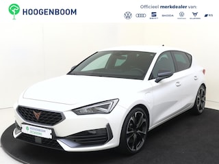 Cupra Leon 1.4 e-Hybrid VZ Business | SoH 94% | Adaptieve demping systeem | 3-zone airco | Keyless | Parkeersensoren achter | Stoel- en stuurwielverwarming | CarPlay | Navigatie |
