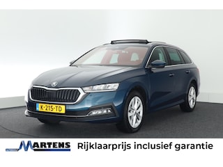 Skoda Octavia Combi 1.0 e-TSI 110pk DSG Business Edition Plus Trekhaak Panoramadak Camera Head-Up Stoelverwarming Keyless Virtual Cockpit Navigatie
