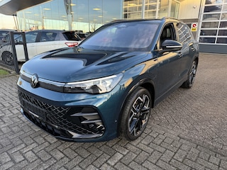 Volkswagen Tiguan eHybrid R-Line Edition ** Panodak ** Trekhaak ** Leder ** Memory Harman/Kardon ** Massage ** 20inch