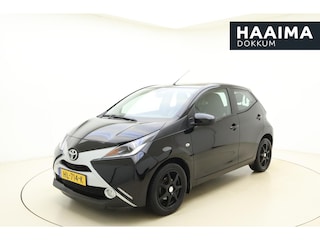 Toyota Aygo 1.0 VVT-i x-play | Airco | Achteruitrijcamera | Bluetooth | Stuurwiel multifunctioneel | Lichtmetalen velgen |