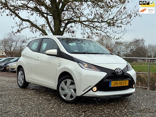 Toyota Aygo 1.0 VVT-i x-play | NAP | Airco + Camera Nu €7.975,-!!!