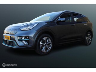 Kia Niro EV e-Niro ExecutiveLine 64 kWh, Stoel-stuurverwarming, Leer, Navi, App connect, Cruise, Clima, Pdc voor + achter + Camera