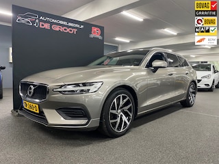Volvo V60 2.0 T5 Momentum/ Nederlandse auto/ Elektrisch trekhaak/ Automaat/ Achteruitrijcamera/ Navi/ Pano