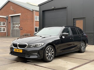 BMW 3-serie Touring 330e 292PK Sportline Pano Leer Led Btw