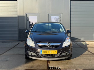 Opel Corsa 1.2-16V '111' Edition Automaat Clima Cruise Navi 17”