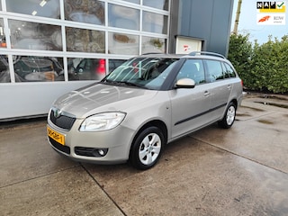 Skoda Fabia Combi 1.6-16V Elegance Clima, Cruise Trekhaak