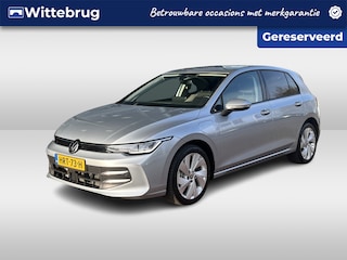 Volkswagen Golf 1.5 eHybrid Life Edition / Achteruitrijcamera / Comfort Pakket / Stoelverwarming / Sfeerverlichting / Park Assist