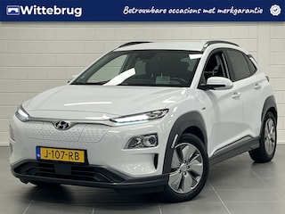 Hyundai Kona EV Fashion Design 64 kWh TREKHAAK | LONG RANGE | ALL SEASON BANDEN | NAVIGATIE | STOELVERWARMING