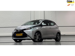 Toyota Aygo 1.0i VVT-i x-play Camera Navigatie LM Velgen Airco