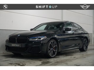 BMW 530e M-Sport | M-Stoelen | Schuifdak | Alcantara hemel | Head Up | Harman Kardon