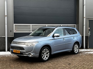 Mitsubishi Outlander 2.0 PHEV Instyle bj.2013 Camera|Trekh|Pdc|Nap.