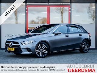 Mercedes-Benz A-klasse 180 d Business Line | Stoelverwarming | Camera | Navigatie | Climate Control | WIDE SCREEN | Cruise Control | Parkeersensoren | Metallic Lak | Lichtmetalen Velgen | DAB+ Radio |