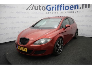 Seat Leon 1.6 Reference nette hatchback met klima