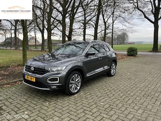 Volkswagen T-Roc 1.5 TSI Sport carplay, pano, camera all in