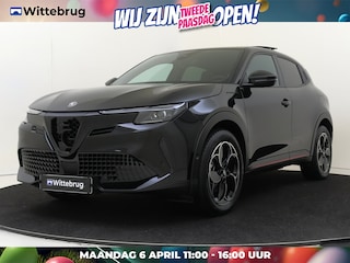 Alfa Romeo Junior Elettrica Speciale 54 kWh | Schuifdak | Elek. Achterklep | Sport Stoelen  | Camera |