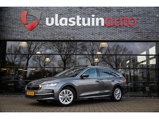 Skoda Octavia Combi 1.5 TSI MHEV Business Edition , Panoramadak, Stuur/stoelverwarming,