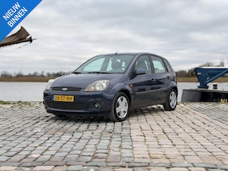 Ford Fiesta 1.6-16V Futura|Automaat|Airco|Trekhaak