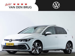 Volkswagen Golf GTE 1.4 eHybrid 245 PK DSG | LED IQ | Leder | Panoramadak | Stoelverwarming & Koeling | Head-Up | Trekhaak |