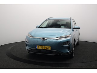 Hyundai Kona EV Premium 64 kWh 3- Fase SOH 94,8% | Warmtepomp | Camera | Leer | Head-Up Display