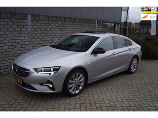 Opel Insignia Grand Sport 2.0 Turbo Business Autom Leder Sportst Stoel/Stuur A Bankverw Navi Camera Schuifkdak Clima ENZ NL Auto.