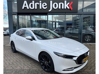 Mazda 3 2.0 e-SkyActiv-X M Hybrid 180 Luxury | AUTOMAAT | NED. AUTO | DEALER ONDERHOUDEN | I-ACTIVESENSE PAKKET | CRUISE CONTROL ADAPTIEF | 360 CAMERA | STOEL + STUURVERWARMING