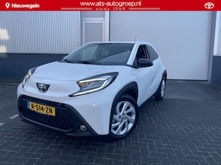 Toyota Aygo 1.0 VVT-i MT first | All season banden | Parkeersensoren Voor | Lm velgen |