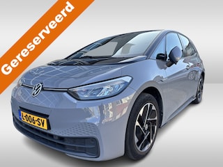 Volkswagen ID.3 Life 58 kWh 204pk Navigatie / 18"LM velgen / Zwart dak / App-connect / Parkeersensoren / Keyless-Go