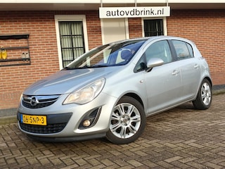 Opel Corsa 1.4-16V Cosmo, TREKHAAK / AIRCO / NAP