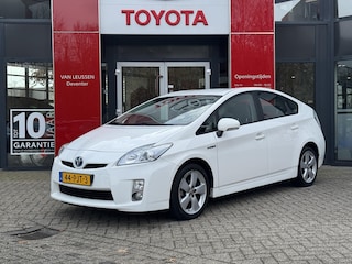 Toyota Prius 1.8 Comfort CLIMA PARKEERSENSOR HEAD UP DISPLAY DEALER ONDERHOUDEN