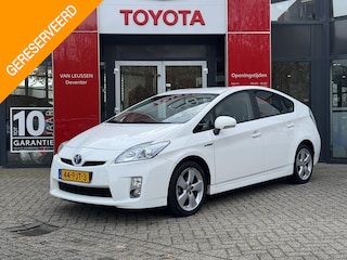 Toyota Prius 1.8 Comfort CLIMA PARKEERSENSOR HEAD UP DISPLAY DEALER ONDERHOUDEN