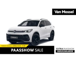 Volkswagen Tiguan 1.5 eHybrid R-Line Edition 272 PK | Panorama Dak | Stoelen Volledig Leder Met Geheugenfunctie | Navigatie | Stoelverwarming Voor + Achter | Head-Updisplay | Stuurwielverwarming | 360 Camera | Achterklep Elektrisch | Side Assist | High-End Geluidsysteem Harman Kardon