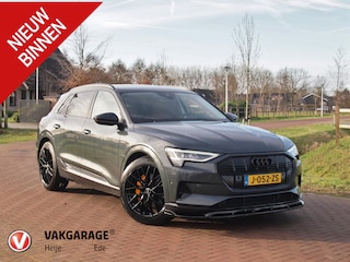 Audi e-Tron 55 quattro Business edition 95 kWh | 21 Inch | Camera | Apple Carplay | Sfeerverlichting | Stoelmemory |