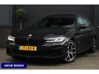 BMW 5-serie Touring 530e xDrive M-sport | Panorama-dak | Comfort Stoelen |  Harman & Kardon | Cruise Control Adaptief | Sfeerverlichting | Electrische Achterklep
