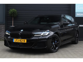 BMW 5-serie Touring 530e xDrive M-sport | Panorama-dak | Comfort Stoelen |  Harman & Kardon | Cruise Control Adaptief | Sfeerverlichting | Electrische Achterklep