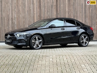 Mercedes-Benz A-klasse 250 e Premium / Adaptief Cruise /