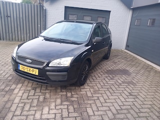 Ford Focus 1.6-16V Champion,Airco,Cruise control,Trekhaak
