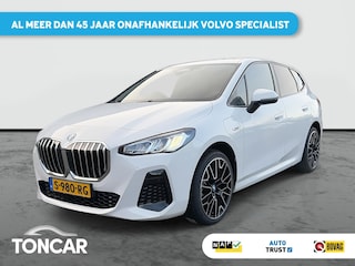 BMW 2-serie Tourer 230e xDrive M-Sport 326PK | 19" lm-velgen | Lage km-stand | Multimedia | Park Assist | A-Camera | Shadow