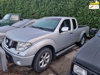 Nissan Navara 2.5 dCi LE King Cab 4x4
