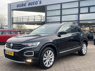 Volkswagen T-Roc 1.5 TSI 150 pk Sport Navigatie Camera 18 Inch Velgen Virtual Dash ACC DAB Sport Stoelen Donkere Hemel Getint Glas NL Auto