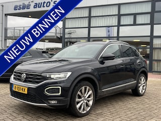 Volkswagen T-Roc 1.5 TSI 150 pk Sport Navigatie Camera 18 Inch Velgen Virtual Dash ACC DAB Sport Stoelen Donkere Hemel Getint Glas NL Auto