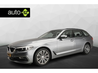 BMW 5-serie Touring 520i Sportline /  Standkachel / Sportstoelen / Park assist / Camera / Alu wielen 18 inch