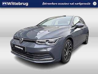 Volkswagen Golf 1.5 TSI Style 150pk Panoramadak / IQ LED verlichting / App-connect / Navigatie High / Parkeersensoren