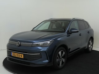 Volkswagen Tiguan 1.5 eTSI Life Edition | Achteruitrijcamera | 3-zone airco | Dodehoek detectie | Keyless | Adaptieve cruise control | CarPlay | Navigatie |