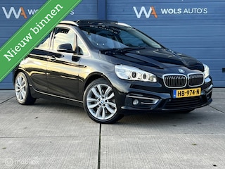 BMW 2-serie Tourer 225i Luxury / CARPLAY / PANO / HEAD-UP!