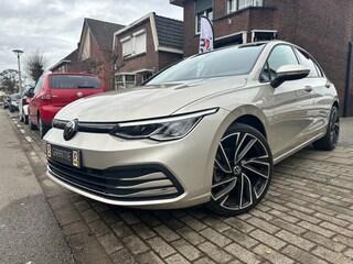 Volkswagen Golf 1.5 ETSI MOVE AUTOMAAT trekhaak uitklapbaar 19 inch velgen