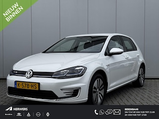 Volkswagen Golf E-DITION / Navigatie / SOH 93% / Parkeersensoren v+a / Adaptieve Cruise Control /