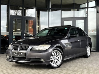 BMW 318I HIGH EXECUTIVE CLIMA - SCHUIFDAK - PDC
