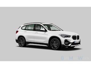 BMW X1 xDrive25e Sportline Pano|Trekh|H&K|Memory|Cam|Stuurvw|HUD