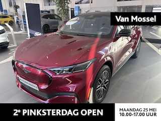 Ford Mustang Mach-E Extended Premium RWD 88 kWh | PANORAMADAK| HANDSFREE BEDIENBARE ACHTERKLEP | ELEKTRISCH VERSTELBARE STOELEN | RODE REMKLAUWEN | AMBIENT LIGHTING | ADAPTIEVE CRUISE CONTROL | PARKEERSENSOREN