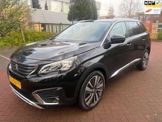 Peugeot 5008 1.2 PureTech Allure / Pano'dak / 7-pers / Trekhaak / Carplay